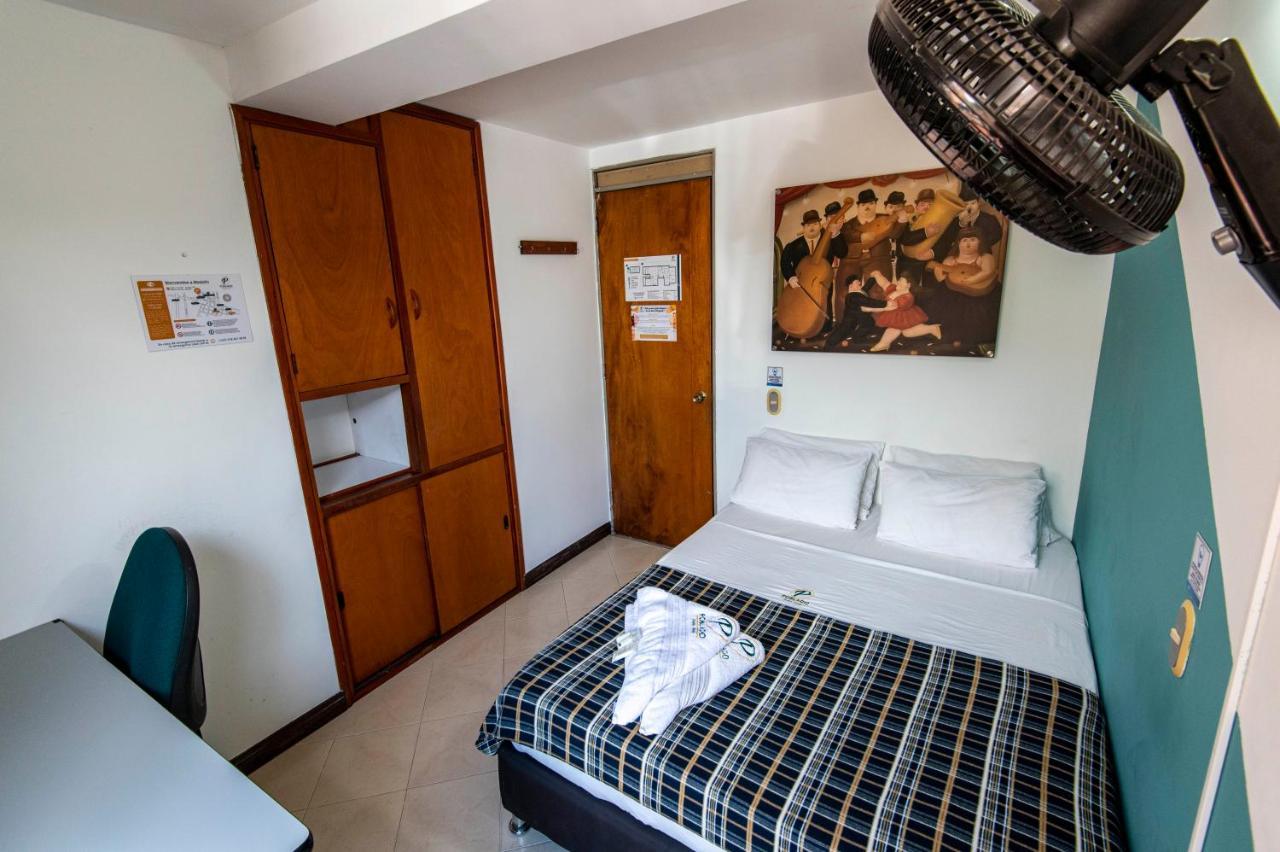 Poblado Guest House Medellín Zewnętrze zdjęcie