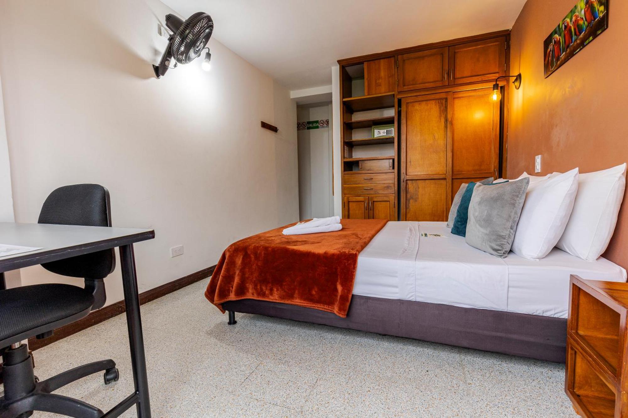 Poblado Guest House Medellín Pokój zdjęcie