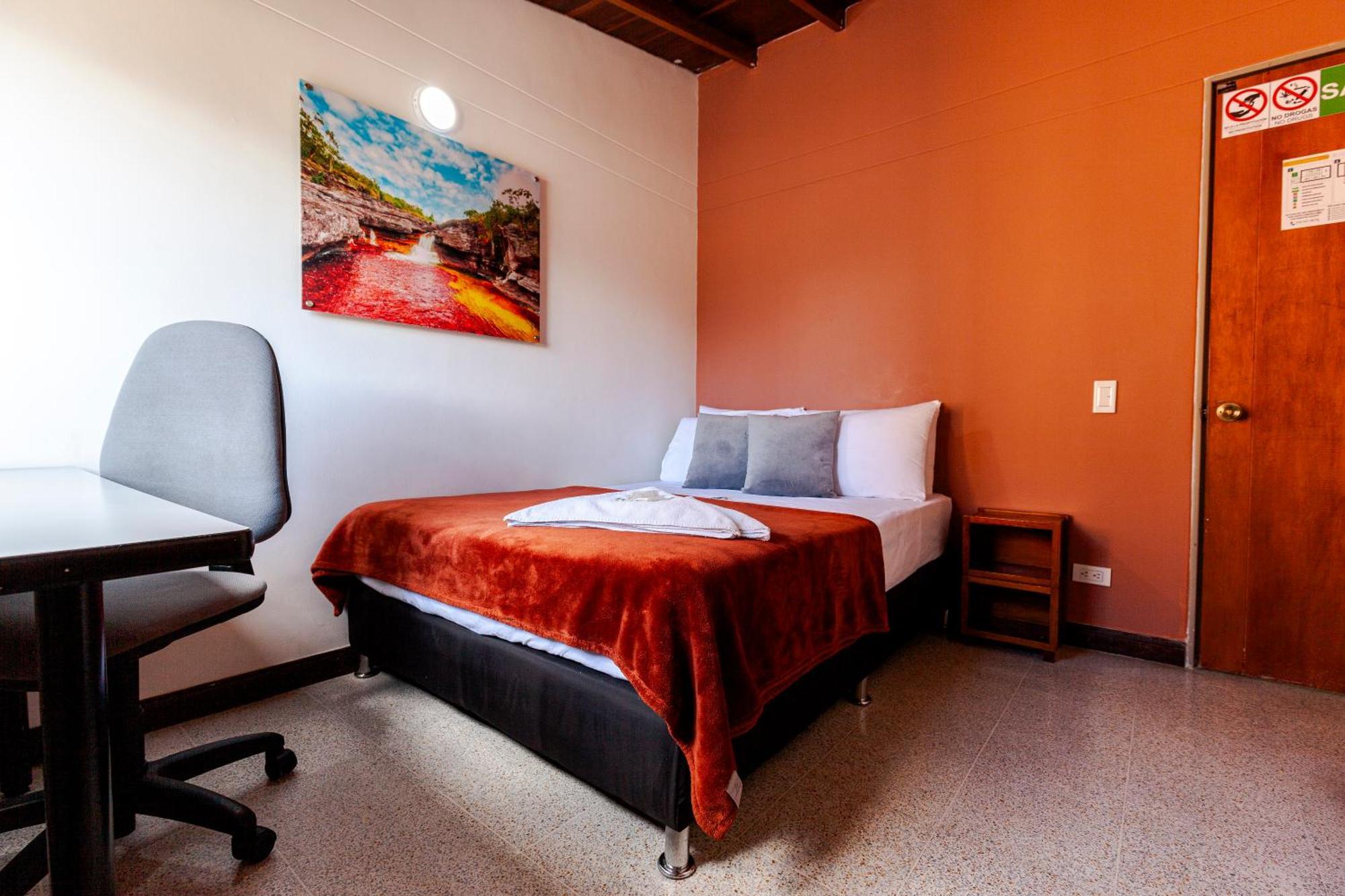 Poblado Guest House Medellín Pokój zdjęcie